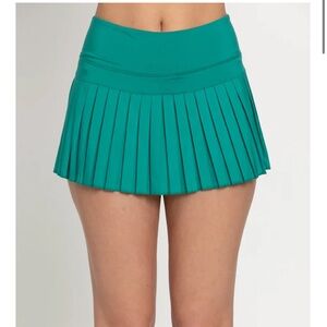 GOLD HINGE PLEATED TENNIS SKIRT
